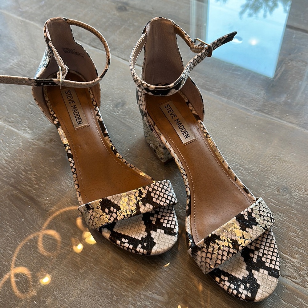 Steve Madden Irenee Sandal in metallic snakeskin
